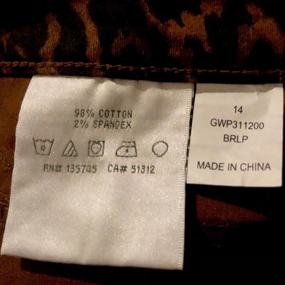 Joe’s Jeans Leopard Print Pants - Picture 11 of 12